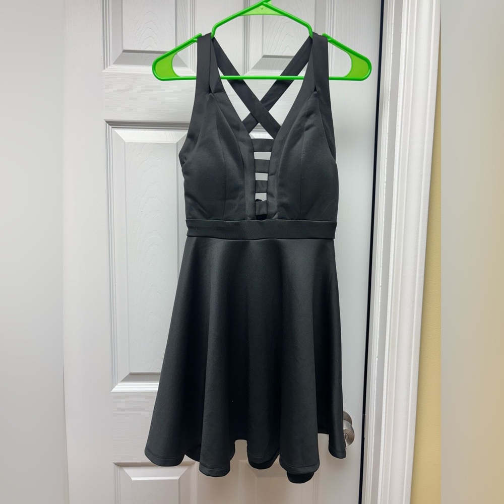 Black Fit & Flare Criss-Cross Back Dress – Size Small